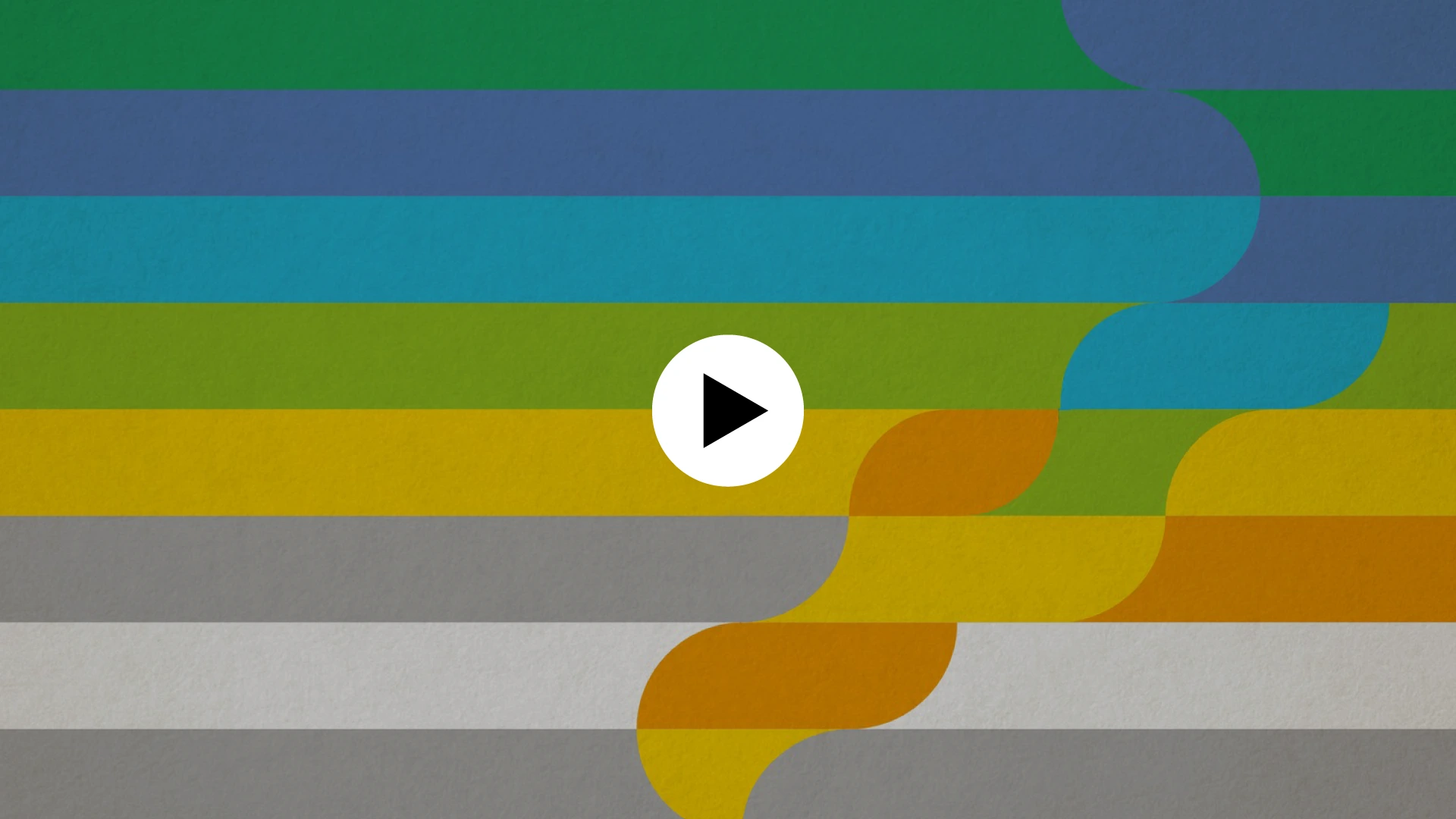 Motif de bandes colorées dessinant la silhouette d'une flamme, déclinée de l'identité visuelle des Jeux olympiques de Munich 72. Icône play en surimpression indiquant que l'image est cliquable et mène vers un contenu vidéo.